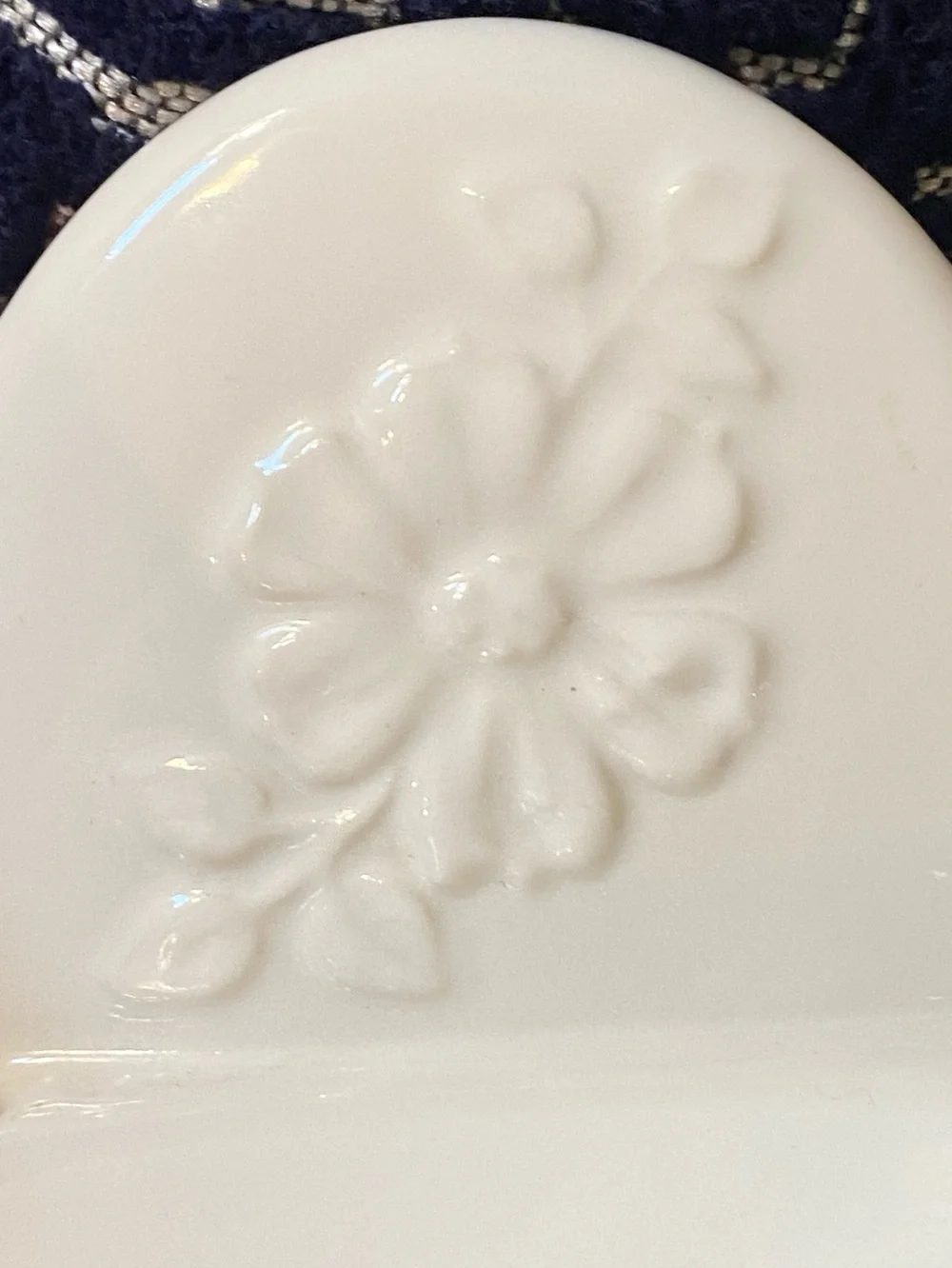 VTG Soap Dish White Porcelain w Relief Flower Oval Wall Mount Cottagecore
